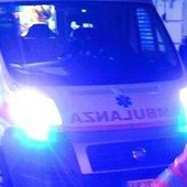 Auto contro guardrail nel foggiano, morto un 17enne e feriti altri 4 giovani