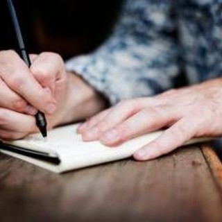 Parkinson, segnali precoci della malattia e come proteggere la salute del cervello: 10 cose da sapere