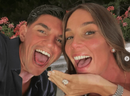 Paola Di Benedetto si sposa, &quot;mille volte sì&quot; alla proposta di Raoul Bellanova