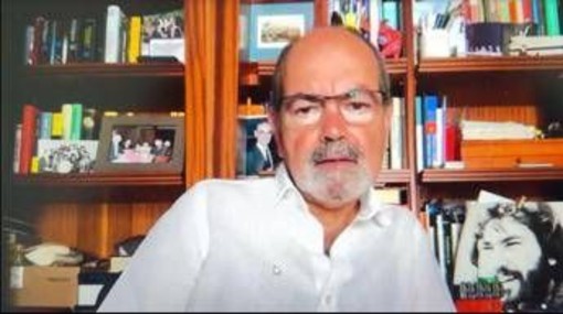 Farmaci, neurologo Stocchi: "Con formulazione a rilascio modificato meno pastiglie per il Parkinson"