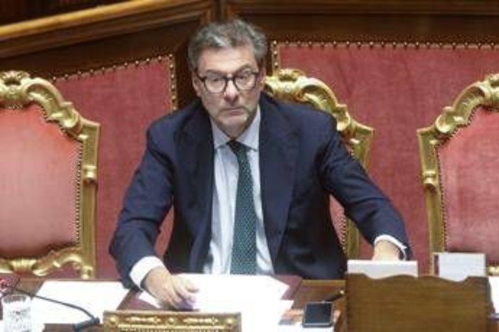 Manovra, oggi il voto finale. Giorgetti: "Pensioni? Vedremo nel 2026" Manovra, oggi il voto finale. Giorgetti: "Pensioni? Vedremo nel 2026"