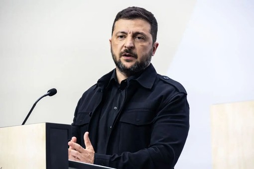 Zelensky sente Macron “Momento di spingere per la fine della guerra”