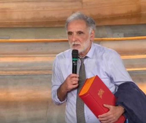 Michele Mari vince il Premio Strega 2026 con I convitati di pietra Michele Mari vince il Premio Strega 2026 con I convitati di pietra