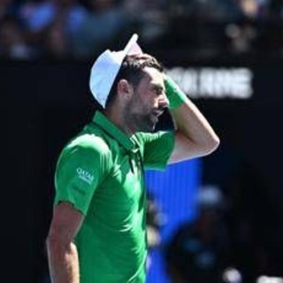 Australian Open, Djokovic applaude Musetti dopo ritiro: "Io fortunato, avrebbe vinto lui" Australian Open, Djokovic applaude Musetti dopo ritiro: "Io fortunato, avrebbe vinto lui"