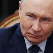 Ucraina-Russia, la strage di soldati di Putin. Zelensky: "Voglio 1000 droni al giorno" Ucraina-Russia, la strage di soldati di Putin. Zelensky: "Voglio 1000 droni al giorno"