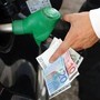 Carburanti, nuova ondata di rialzi: il gasolio torna sopra i due euro a litro Carburanti, nuova ondata di rialzi: il gasolio torna sopra i due euro a litro
