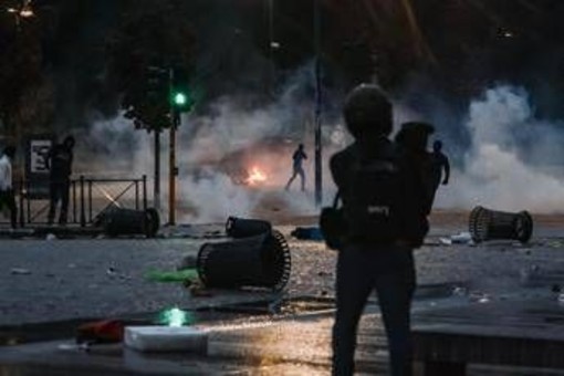 Guerriglia a Milano, pm: "Da arrestati azioni distruttive di rara violenza" Guerriglia a Milano, pm: "Da arrestati azioni distruttive di rara violenza"