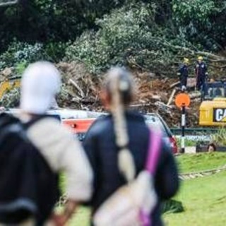 Nuova Zelanda, frana su un campeggio: molti dispersi fra cui bambini Nuova Zelanda, frana su un campeggio: molti dispersi fra cui bambini