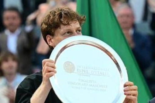 Sinner, complimenti e sfida ad Alcaraz: &quot;Per ora sei il più forte&quot;