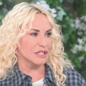 Addio a Wilma De Angelis, il ricordo di Antonella Clerici: "La cucina è arrivata in tv grazie a lei" Addio a Wilma De Angelis, il ricordo di Antonella Clerici: "La cucina è arrivata in tv grazie a lei"
