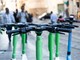 Monopattini e bike in sharing a Roma, multa Antitrust per 2,675 milioni di euro: "Hanno ostacolato corse gratis" Monopattini e bike in sharing a Roma, multa Antitrust per 2,675 milioni di euro: "Hanno ostacolato corse gratis"