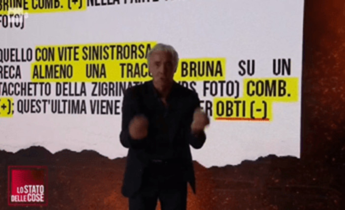 Garlasco, scontro in tv tra Giletti e il consulente della famiglia Poggi: "Sono deficiente io?". "Si, lo è" Garlasco, scontro in tv tra Giletti e il consulente della famiglia Poggi: "Sono deficiente io?". "Si, lo è"