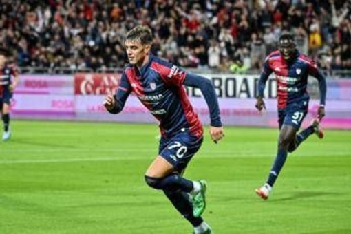 Cagliari-Juve 1-1, Kolo Muani risponde a Maldini: i bianconeri agganciano il Como al sesto posto Cagliari-Juve 1-1, Kolo Muani risponde a Maldini: i bianconeri agganciano il Como al sesto posto