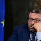 Manovra 2027, verso flat tax per neoassunti under 35 e fondo pensioni. Salta il taglio Irpef per il ceto medio Manovra 2027, verso flat tax per neoassunti under 35 e fondo pensioni. Salta il taglio Irpef per il ceto medio