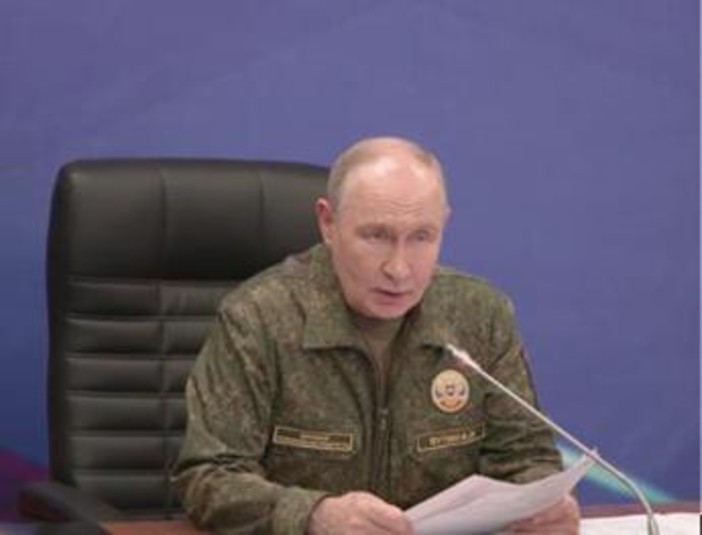 Ucraina, Putin vuole tutto il Donbass: "Russia ha compiuto passo decisivo"