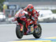 Marc Marquez vince anche la sprint di Le Mans, caduta per Bagnaia