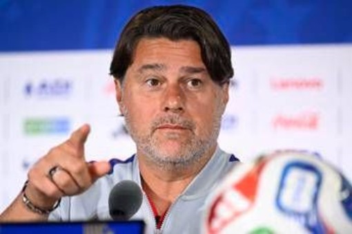 Pochettino attacca: "Il Chelsea di Conte violava regole finanziarie, irregolare vittoria in Premier del 2017" Pochettino attacca: "Il Chelsea di Conte violava regole finanziarie, irregolare vittoria in Premier del 2017"