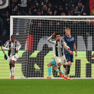 Kalulu salva la Juve e beffa la Lazio al 96°, a Torino finisce 2-2