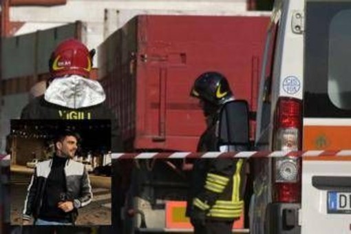 Frontale tra auto e autobotte dei vigili del fuoco nel bergamasco, morto 34enne