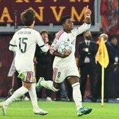 Roma, harakiri all’Olimpico: avanti 3-1 all’83’, crolla nel finale e il Real Madrid vince 4-3 al 90' Roma, harakiri all’Olimpico: avanti 3-1 all’83’, crolla nel finale e il Real Madrid vince 4-3 al 90'