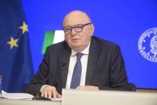 Pichetto: &quot;Italia entra nell'Alleanza Nucleare&quot;