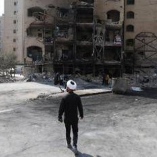 Iran, rischio pena di morte per chi filma danni causati da raid Iran, rischio pena di morte per chi filma danni causati da raid