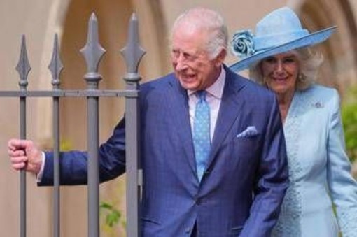 Carlo e Camilla, così la distanza tiene vivo l'amore: weekend separati per non annoiarsi Carlo e Camilla, così la distanza tiene vivo l'amore: weekend separati per non annoiarsi