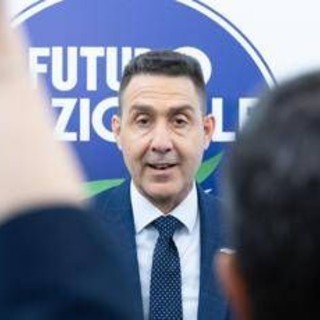 Vannacci: "Non voglio svegliarmi con moltitudine che prega Allah in piazza Duomo" Vannacci: "Non voglio svegliarmi con moltitudine che prega Allah in piazza Duomo"