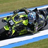 MotoGp, Fernandez il più veloce nelle libere davanti a Marquez caduto senza conseguenze