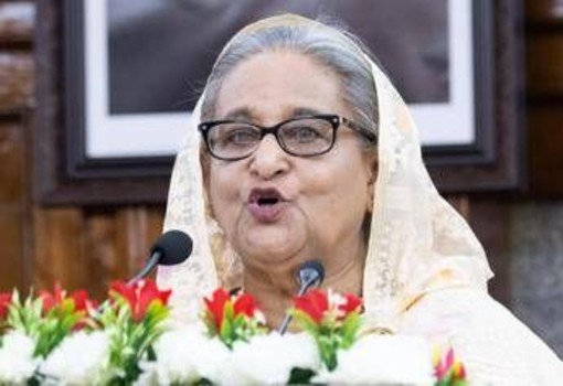 Bangladesh, ex premier Sheikh Hasina condannata a morte
