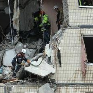 Ucraina, nessuna tregua: morti in attacco russo con droni a Dnipro Ucraina, nessuna tregua: morti in attacco russo con droni a Dnipro