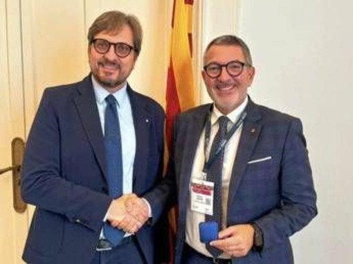 Lombardia, alleanza con la Catalogna per sostenere l'industria chimica Lombardia, alleanza con la Catalogna per sostenere l'industria chimica