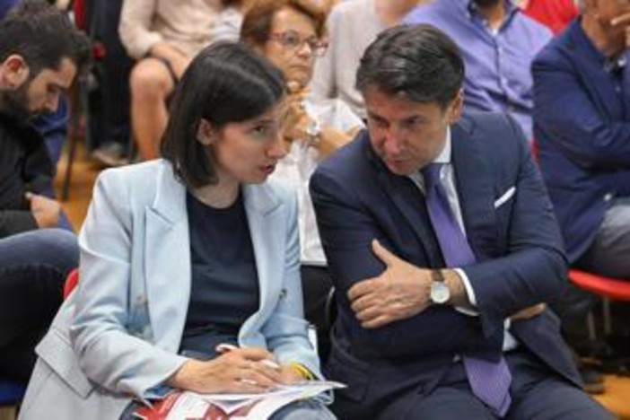 Ucraina, Pd risponde a Conte: "Sciogliere nodi con le primarie? Grave errore, serve sintesi tra i partiti"