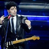 Sanremo 2026, The Kolors ospiti del Suzuki stage: la band di 'Tu con chi fai l'amore' Sanremo 2026, The Kolors ospiti del Suzuki stage: la band di 'Tu con chi fai l'amore'