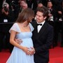 L'ex star di 'Zack e Cody' Dylan Sprouse e Barbara Palvin aspettano un figlio, la rivelazione a Cannes L'ex star di 'Zack e Cody' Dylan Sprouse e Barbara Palvin aspettano un figlio, la rivelazione a Cannes