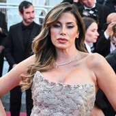 Incidente all'alba per Aida Yespica, urta 5 cassonetti e 2 auto poi insulta i carabinieri e rifiuta l'alcol test Incidente all'alba per Aida Yespica, urta 5 cassonetti e 2 auto poi insulta i carabinieri e rifiuta l'alcol test