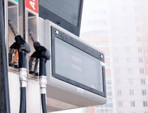 Caro carburante, bonus o aiuti a pensionati: le possibili misure del governo Caro carburante, bonus o aiuti a pensionati: le possibili misure del governo