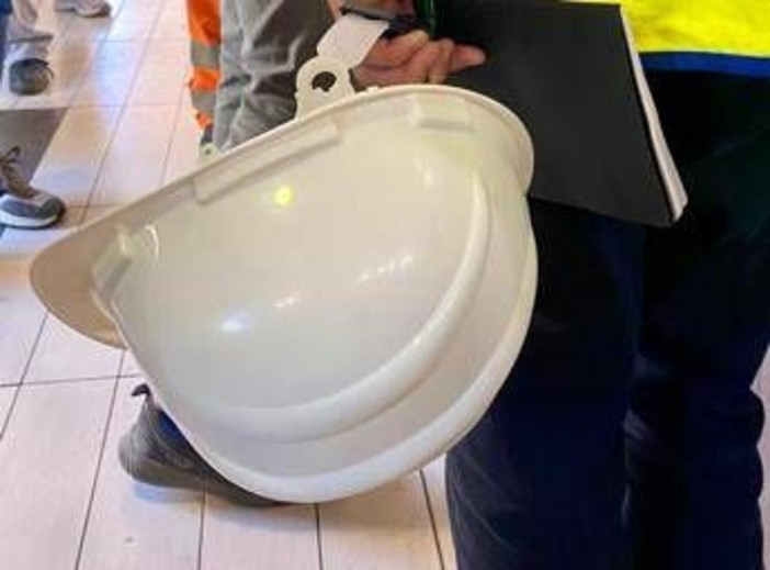 Rimini, operaio cade da impalcatura: muore a 59 anni Rimini, operaio cade da impalcatura: muore a 59 anni