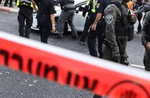 Accoltellamento nel centro di Tel Aviv, due feriti in gravi condizioni Accoltellamento nel centro di Tel Aviv, due feriti in gravi condizioni