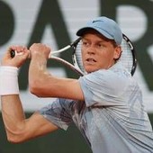 Sinner, crampi e vomito al Roland Garros? Cos'è successo con Cerundolo Sinner, crampi e vomito al Roland Garros? Cos'è successo con Cerundolo
