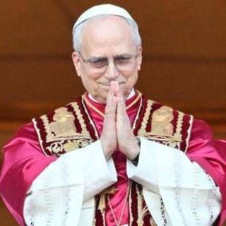 Leone XIV, il fratello: &quot;Da piccolo giocava a fare il prete con l'asse da stiro&quot;