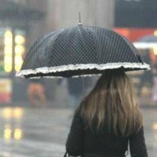 Piogge e temporali fuori stagione, dicembre inizia con maltempo al Centro-Sud Piogge e temporali fuori stagione, dicembre inizia con maltempo al Centro-Sud