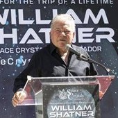 William Shatner a 95 anni stupisce tutti, il leggendario Capitano Kirk debutta nel metal William Shatner a 95 anni stupisce tutti, il leggendario Capitano Kirk debutta nel metal