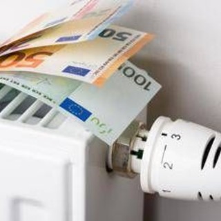 Bollette salate? Ecco come risparmiare sul riscaldamento in 10 mosse Bollette salate? Ecco come risparmiare sul riscaldamento in 10 mosse