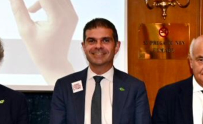 Fumo, Di Maio (Aiom): "Più efficace aumentare costo sigarette che le immagini shock sui pacchetti" Fumo, Di Maio (Aiom): "Più efficace aumentare costo sigarette che le immagini shock sui pacchetti"