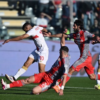 Cremonese e Genoa muovono la classifica, nessun gol e un punto a testa