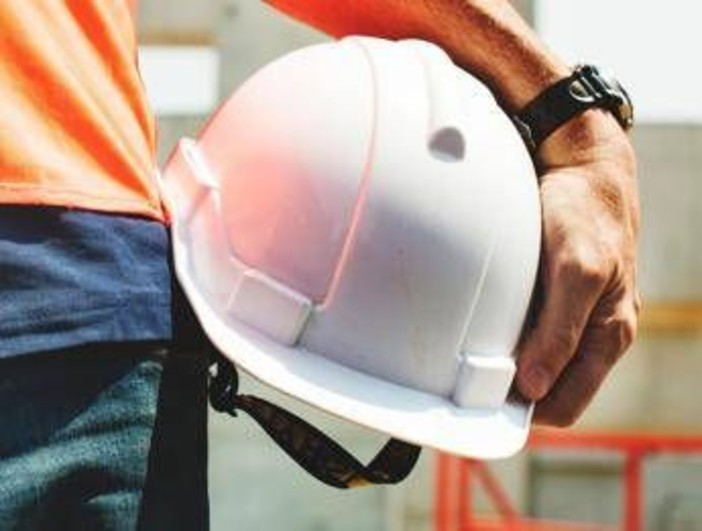 Tragedia sul lavoro nel Siracusano: operaio muore schiacciato da un pallet