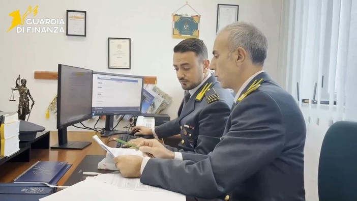 Maxi-truffa da 10 milioni su bonus edilizi, sequestri in tutta Italia Maxi-truffa da 10 milioni su bonus edilizi, sequestri in tutta Italia
