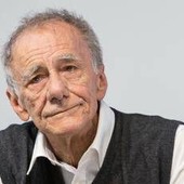 Roberto Vecchioni rinviato a giudizio per diffamazione di La Russa junior Roberto Vecchioni rinviato a giudizio per diffamazione di La Russa junior