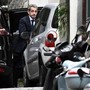 Sarkozy va in carcere, domani prima notte in cella per l'ex presidente francese